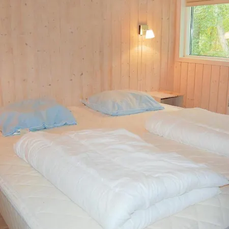 Holiday Stege 36 With Hot Tub Casa vacanze Hegningen